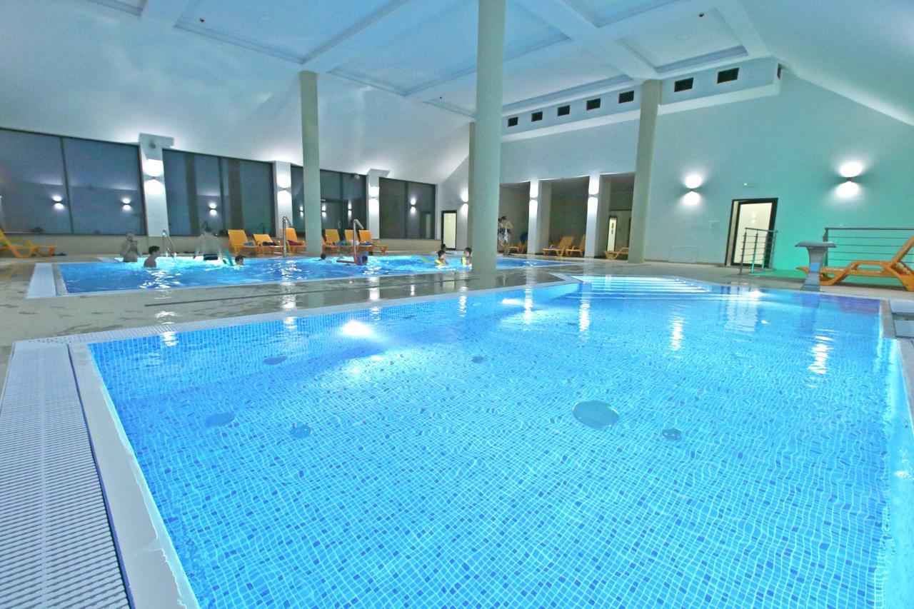 פולניסה-ז'דוז' Hotel Nowy Zdroj - Centrum Zdrowia I Wypoczynku מראה חיצוני תמונה